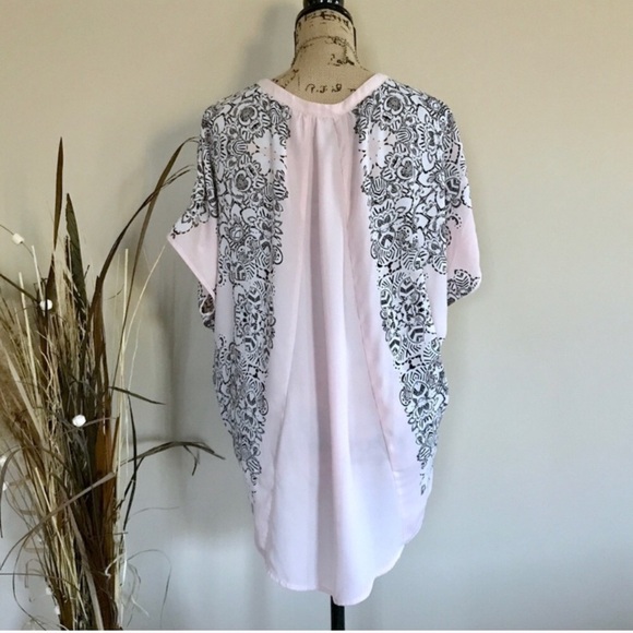 •Carmen Marc Valvo• print chiffon top {C18} - Picture 4 of 5